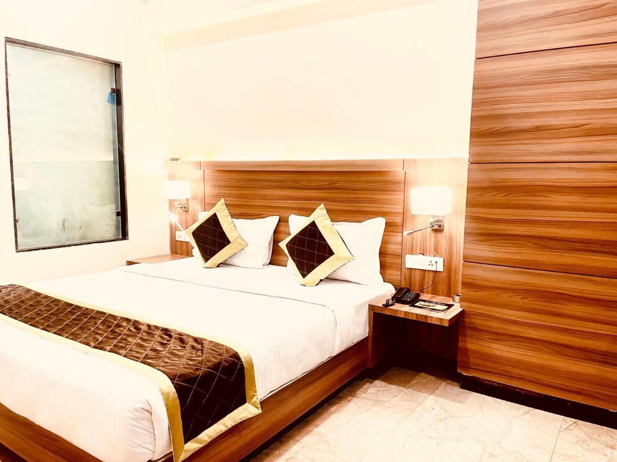 Hotel Palm Pacific Кота Екстериор снимка